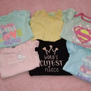 🏵4/$25🏵 Lot of Girl's 0-3 month Onesies